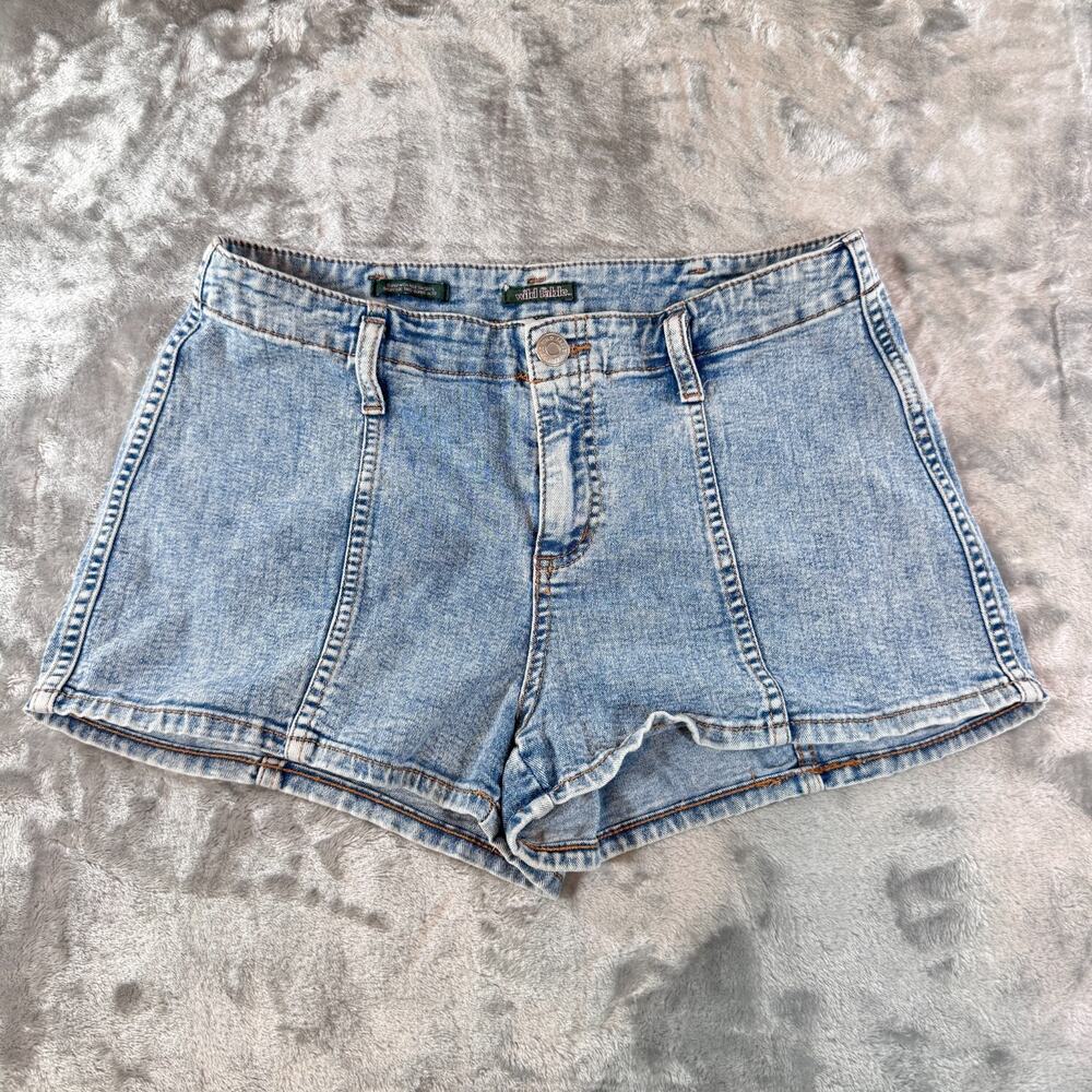 WILD FABLE Women Size 8 Super High Rise Jean Shorts Denim Light Wash Seamed
